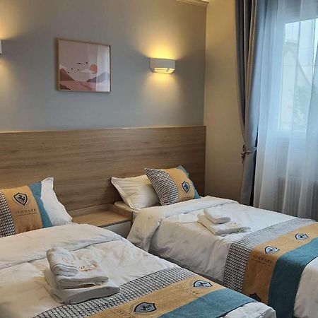 Chambre Pour 2 Personnes Avec Lit Separe Dans La Banlieue Parisienne Bondy Buitenkant foto