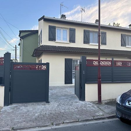 Chambre Pour 2 Personnes Avec Lit Separe Dans La Banlieue Parisienne Bondy Buitenkant foto