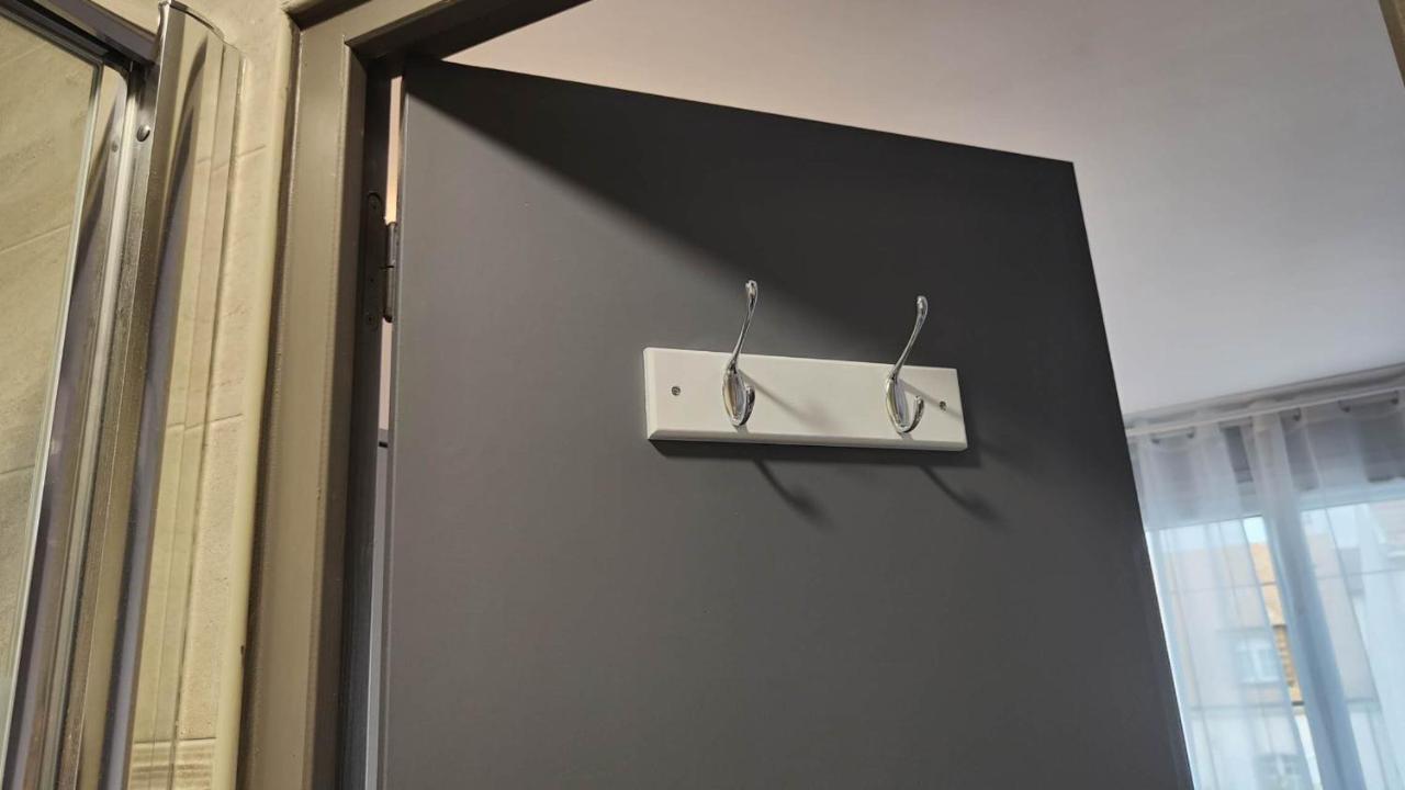 Chambre Pour 2 Personnes Avec Lit Separe Dans La Banlieue Parisienne Bondy Buitenkant foto